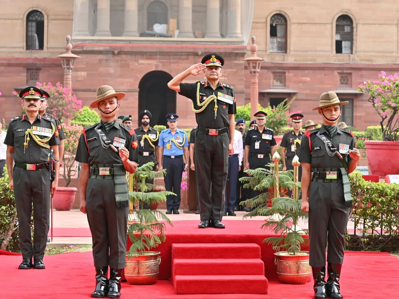 Gen Upendra Dwivedi Hands Over Charge to Gen Dhiraj Seth