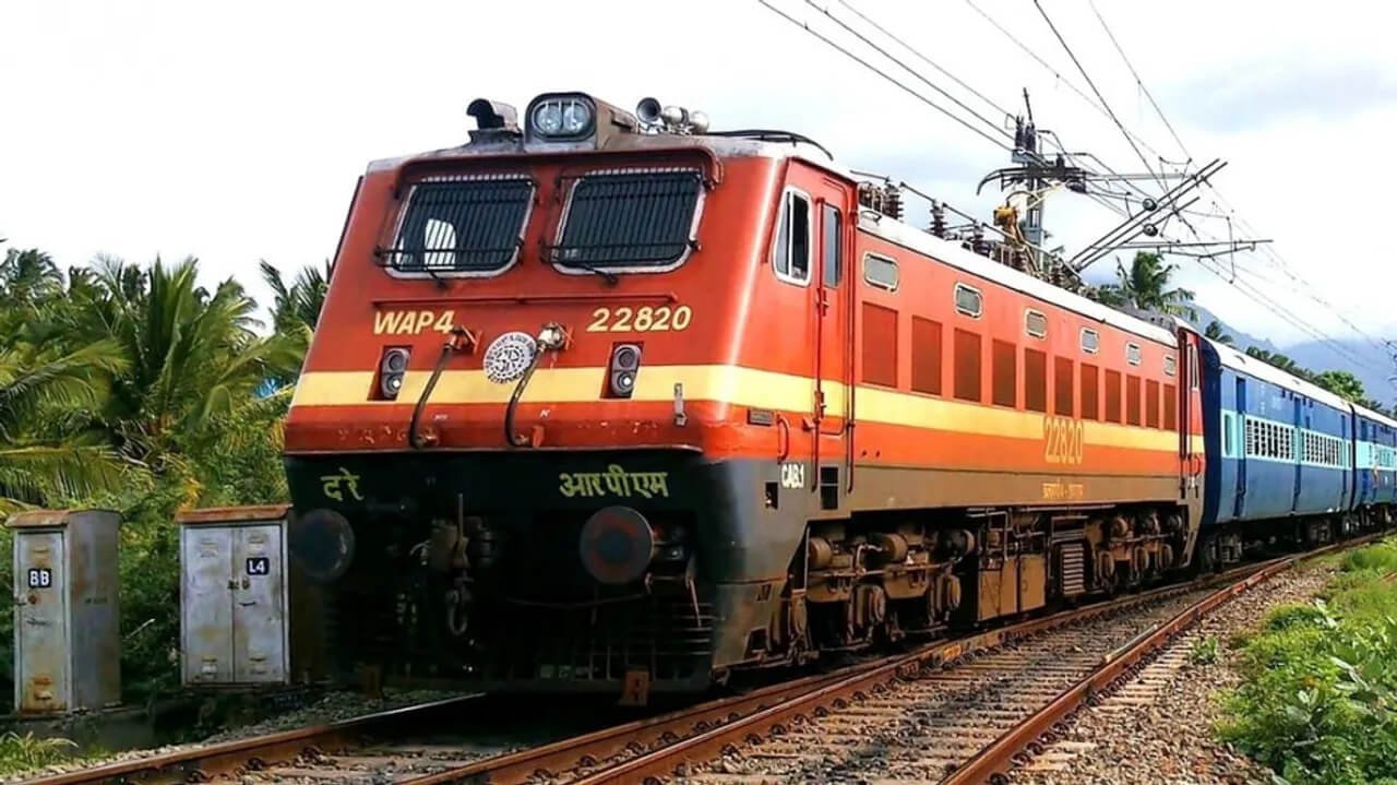 Indian Railways Launches Online Personal Luggage Booking for Confirmed Ticket Passengers